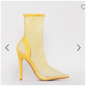 YELLOW FISHNET HIGH HEEL BOOTIES